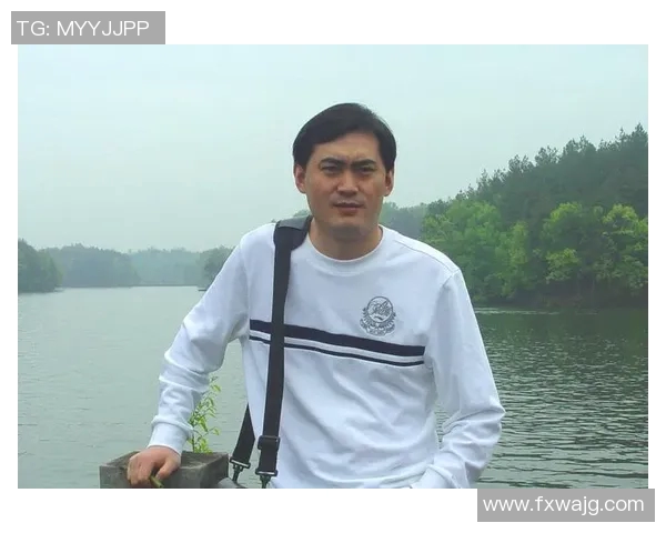 足球明星李振荣的个人简介及精彩瞬间回顾